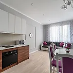 Center New House