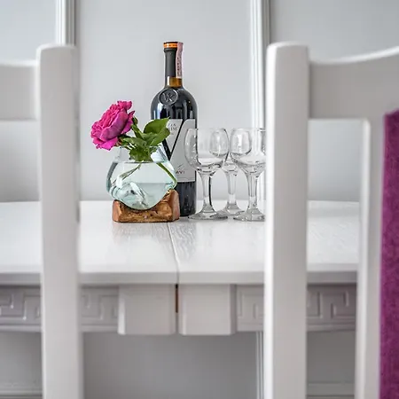 Apartmán 1к нова у центрі міста, з балконом у новому жк Fainorent