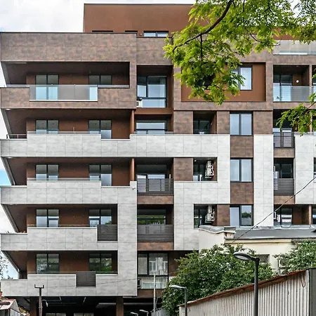 1к нова у центрі міста, з балконом у новому жк Fainorent Apartmán
