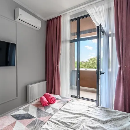 Apartmán 1к нова у центрі міста, з балконом у новому жк Fainorent Oděsa