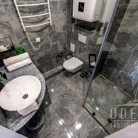 1к нова у центрі міста, з балконом у новому жк Fainorent Oděsa