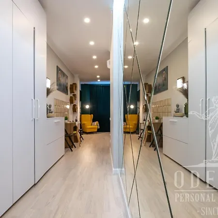 Apartmán 1к нова у центрі міста, з балконом у новому жк Fainorent