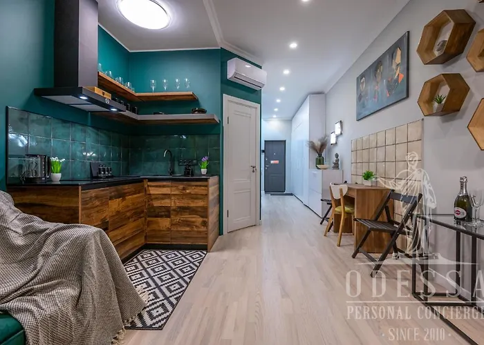 Center New House Odessa