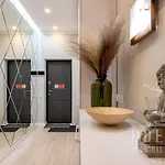 Center New House *